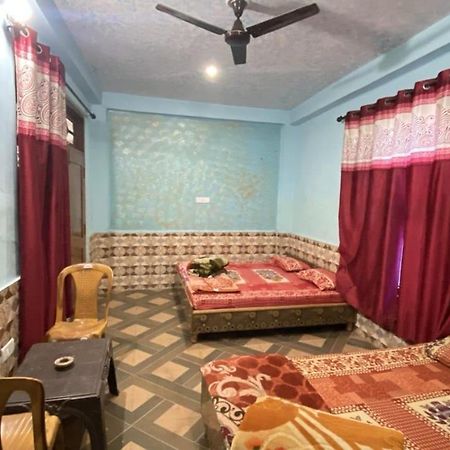 Nucleus Guest House كاسول الغرفة الصورة