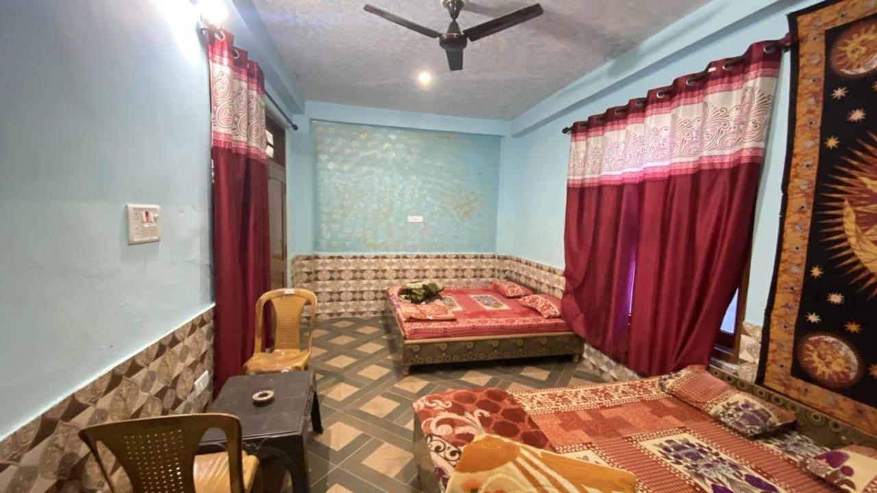 Nucleus Guest House كاسول الغرفة الصورة