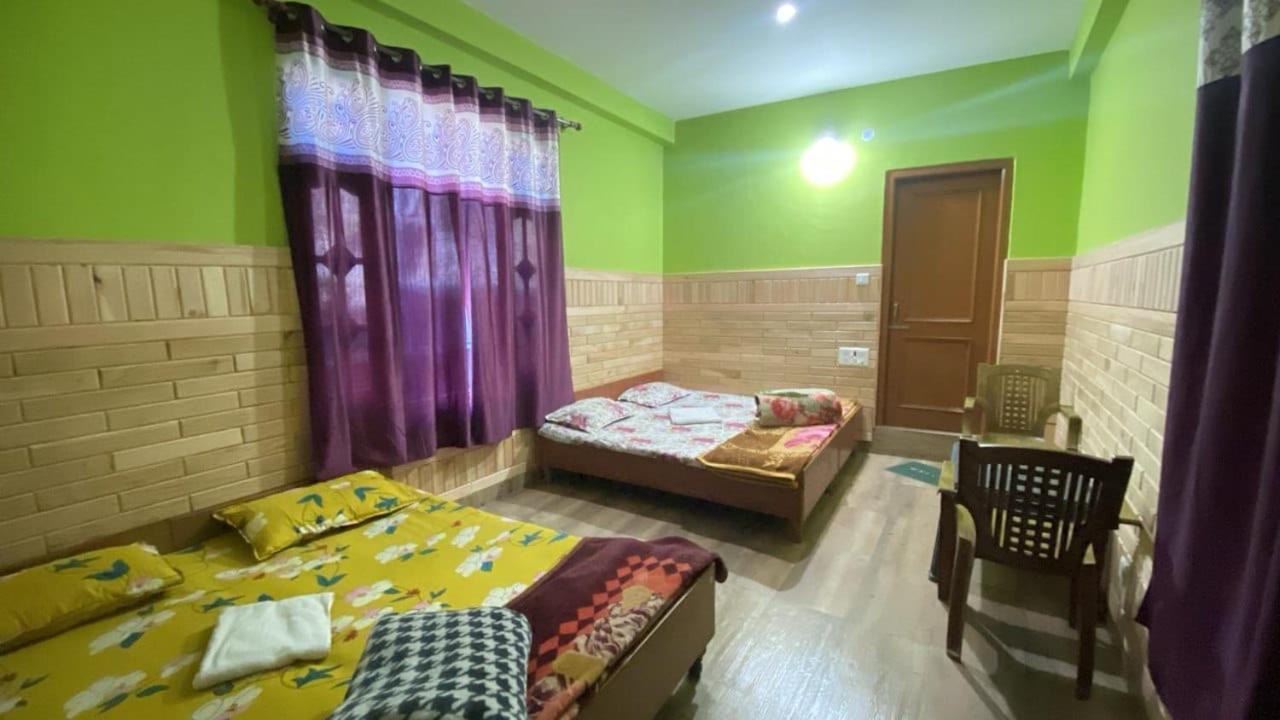 Nucleus Guest House كاسول الغرفة الصورة