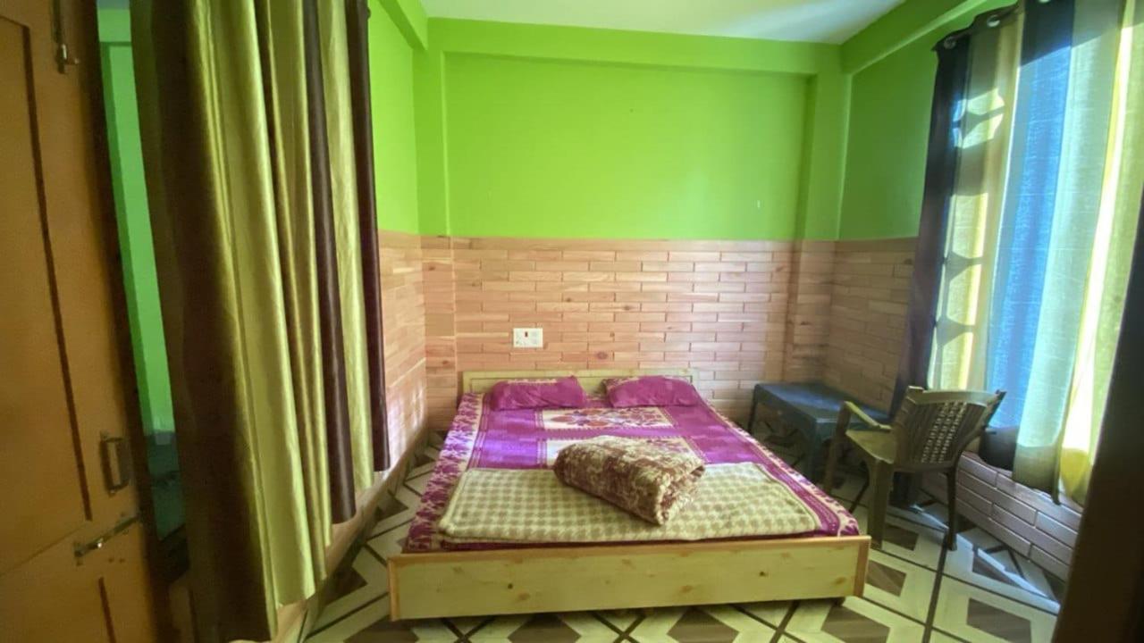 Nucleus Guest House كاسول الغرفة الصورة